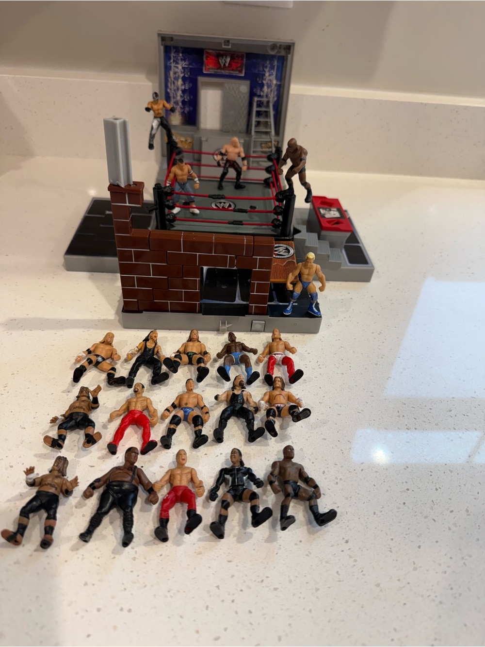 WWE 2006 Jakks Micro Aggression Crash And Bash Ring Cage Playset w/ 20 Figures